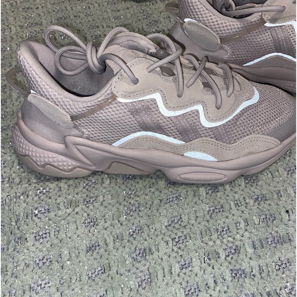 adidas Shoes - Adidas Ozweego